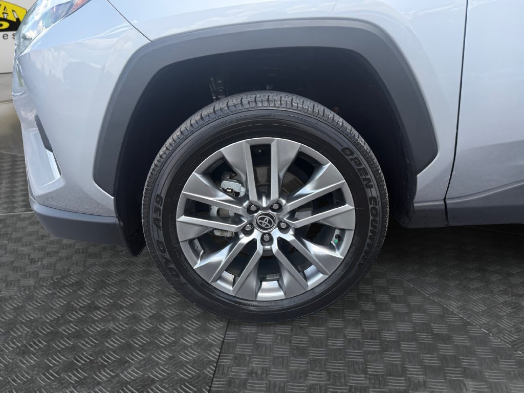 Used 2022 Toyota RAV4 XLE Premium AWD/4WD image 14