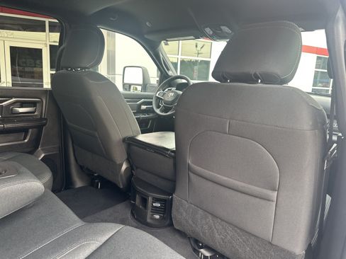 Used 2026 RAM 2500 Big Horn AWD/4WD image 28