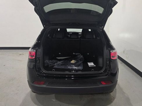 New 2026 Jeep Compass Latitude image 26