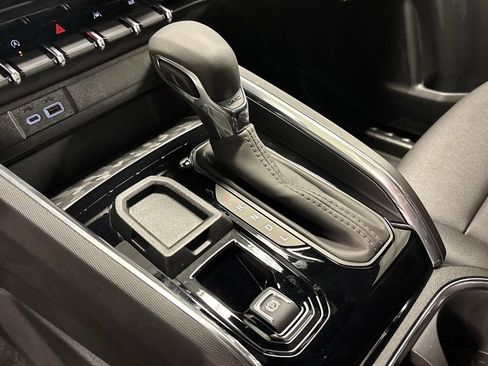 New 2026 GMC Canyon Elevation w/ Convenience Package image 32