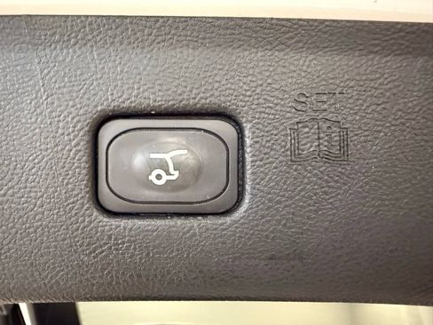 Used 2024 Ford Edge SEL w/ Convenience Package AWD/4WD image 15