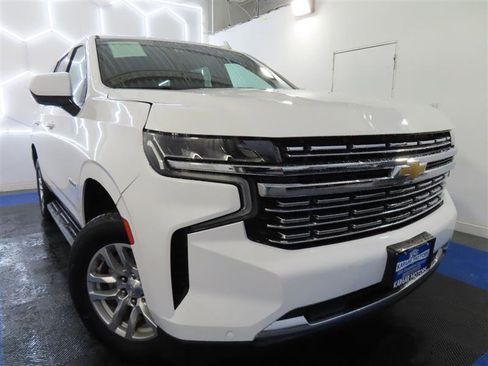 Used 2023 Chevrolet Tahoe LT image 3