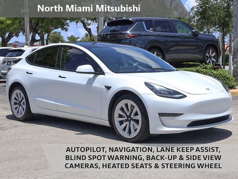 Used 2023 Tesla Model 3 Standard Range RWD image 1