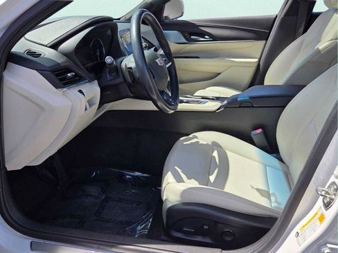 Used 2023 Cadillac CT4 Luxury w/ Sun And Sound Package RWD image 7