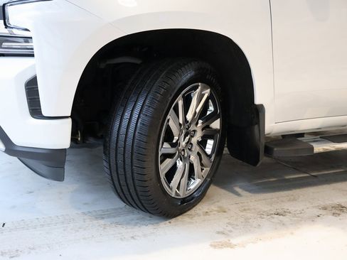 Used 2019 Chevrolet Silverado 1500 High Country w/ High Country Premium Package image 45