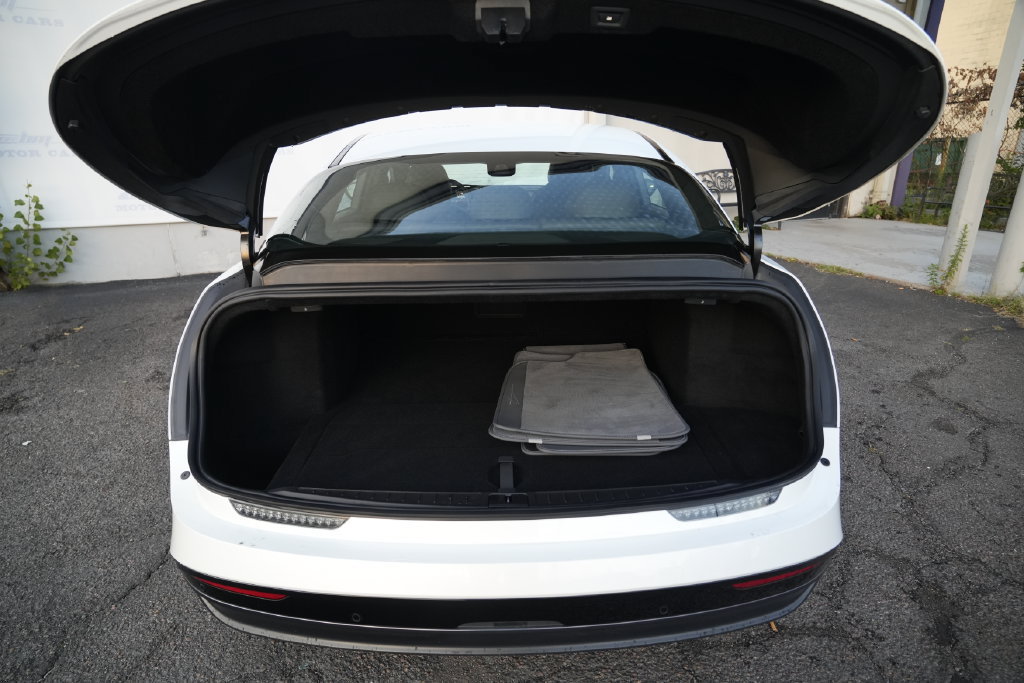 Used 2024 Lucid Air Pure RWD image 15