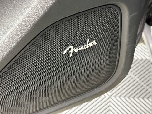 Used 2024 Nissan Frontier SL w/ Technology Package image 18