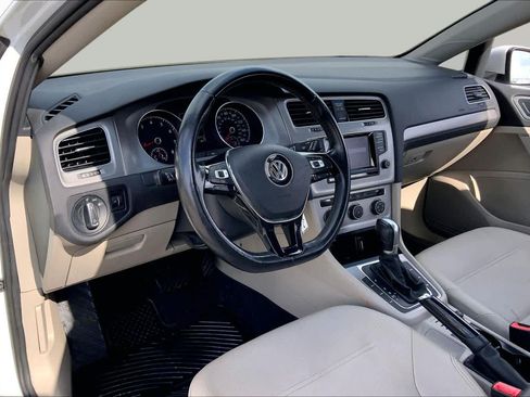 Used 2015 Volkswagen Golf S FWD image 17