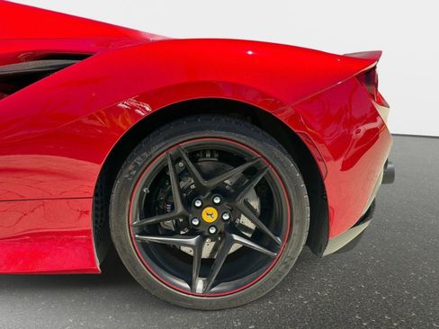 Used 2021 Ferrari F8 Tributo RWD image 15