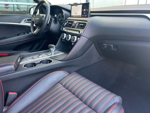 Used 2023 Genesis G70 2.0T w/ Sport Prestige Package image 27