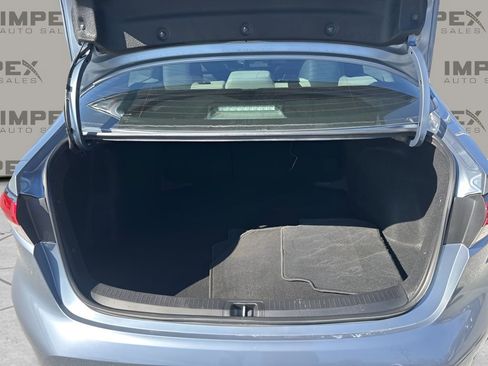 Used 2020 Toyota Corolla LE image 24
