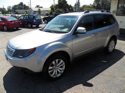 Used 2012 Subaru Forester 2.5X Premium AWD/4WD image 4