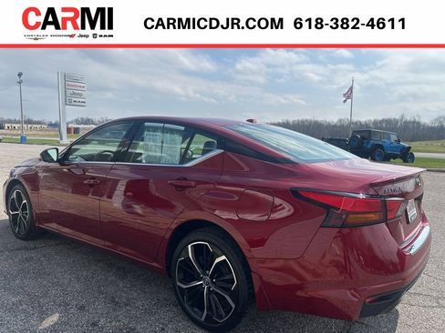 Used 2023 Nissan Altima 2.5 SR w/ SR Premium Package image 4