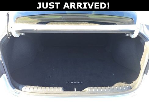 Certified 2022 Hyundai Elantra Blue image 7