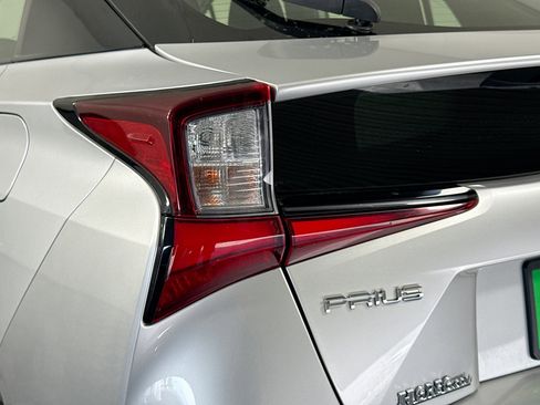 Used 2021 Toyota Prius LE FWD image 36