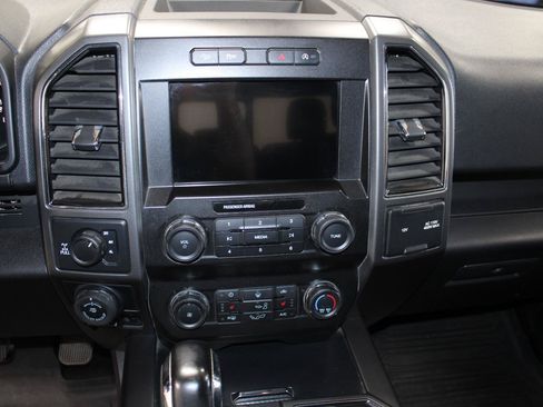 Used 2020 Ford F150 XLT w/ Equipment Group 302A Luxury AWD/4WD image 30