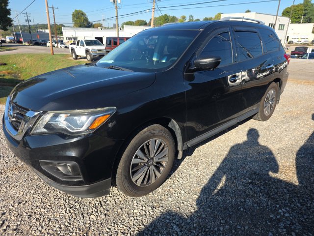 Used 2017 Nissan Pathfinder SL w/ SL Premium Package AWD/4WD image 3