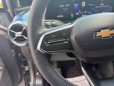 Used 2024 Chevrolet Equinox EV LT FWD image 24