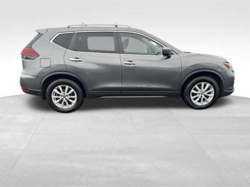 Used 2019 Nissan Rogue SV AWD/4WD image 2