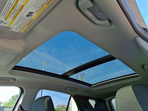Used 2021 Chevrolet Equinox LT FWD image 14