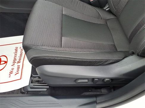 Used 2025 Subaru Outback Premium w/ Popular Package #1A image 15