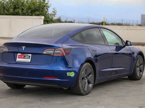 Used 2022 Tesla Model 3 RWD image 5