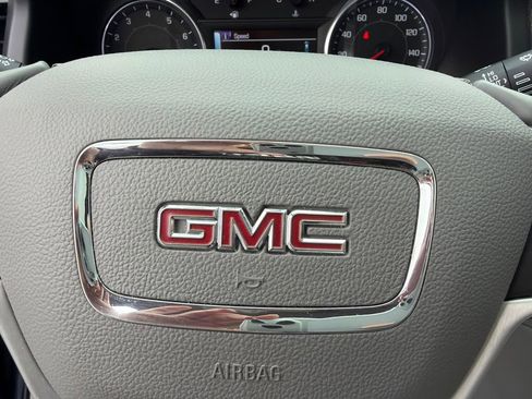 Used 2017 GMC Acadia SLE AWD/4WD image 30