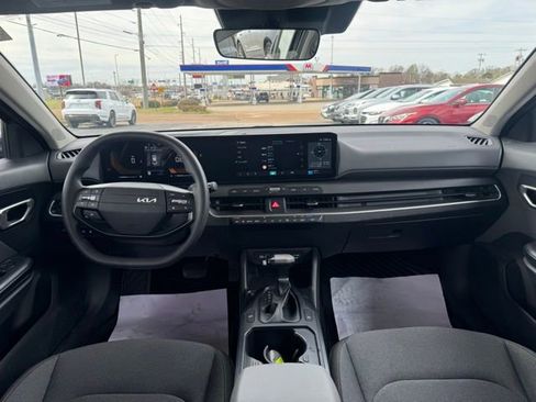 Used 2025 Kia K4 FWD image 7