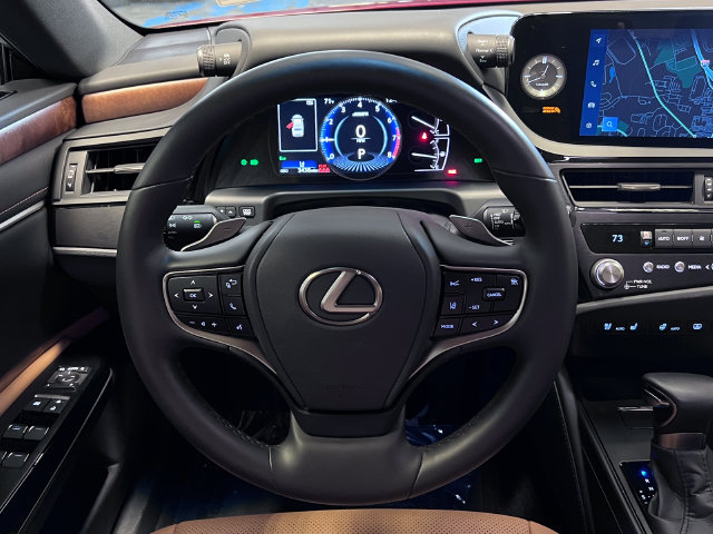 Used 2025 Lexus ES 350 w/ Premium Package FWD image 20