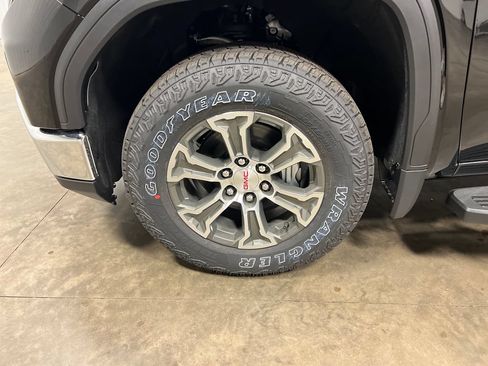 New 2026 GMC Sierra 1500 SLE AWD/4WD image 23
