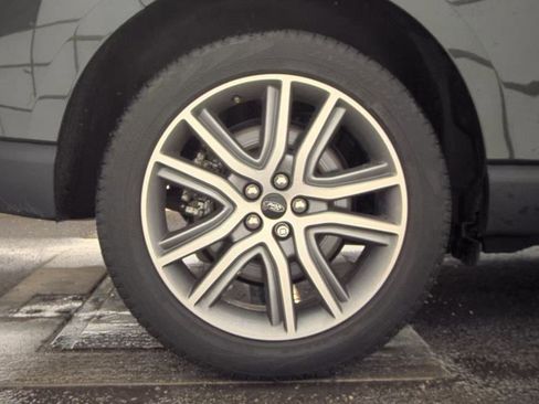 Used 2023 Ford Edge Titanium w/ Class II Trailer Tow Package image 11