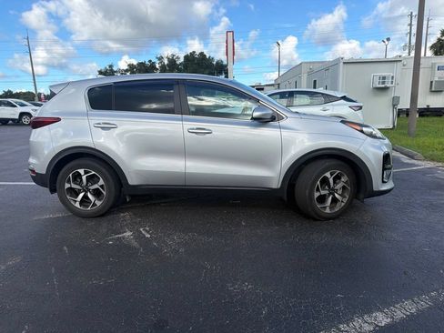 Used 2022 Kia Sportage LX FWD image 1