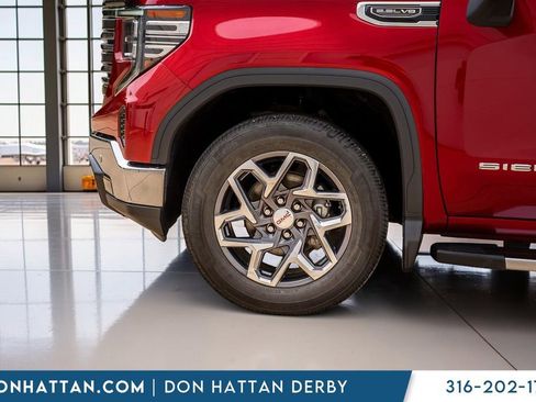 Used 2022 GMC Sierra 1500 SLT w/ SLT Premium Plus Package AWD/4WD image 42