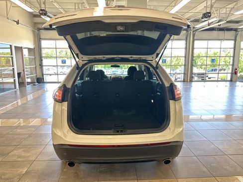 Used 2018 Ford Edge SE AWD/4WD image 25