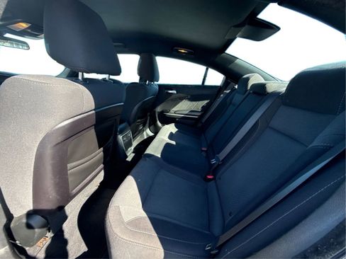 Used 2019 Dodge Charger SXT image 13