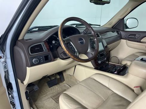 Used 2007 GMC Sierra 1500 Denali AWD/4WD image 3