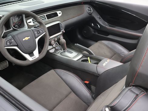 Used 2015 Chevrolet Camaro ZL1 RWD image 53