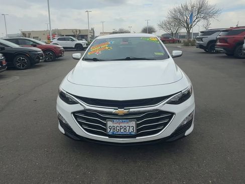 Used 2022 Chevrolet Malibu LT image 2