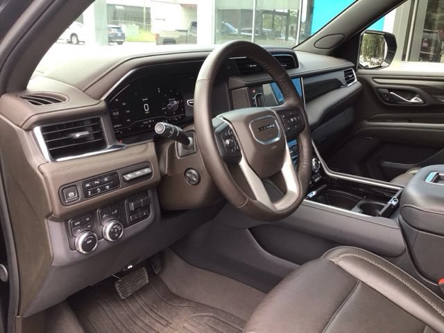 Used 2024 GMC Yukon Denali w/ LPO, Floor Liner Package AWD/4WD image 13