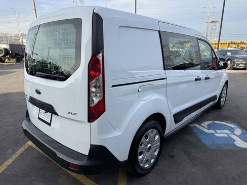 Used 2022 Ford Transit Connect XLT image 5