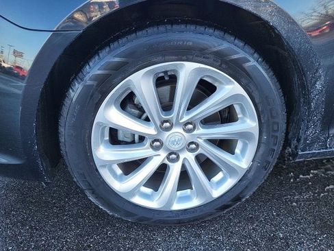 Used 2015 Buick LaCrosse Base image 17
