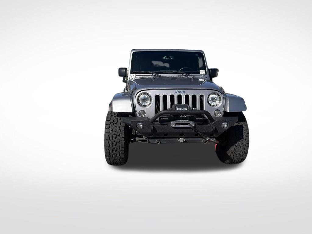 Used 2018 Jeep Wrangler Unlimited Sahara AWD/4WD image 8