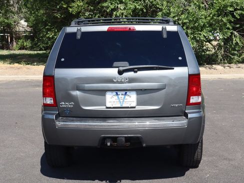 Used 2007 Jeep Grand Cherokee Limited w/ Trailer Tow Group IV AWD/4WD image 6