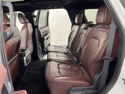 Used 2024 Ford Expedition Limited image 44