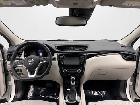 Used 2022 Nissan Rogue Sport SL w/ Premium Package FWD image 15