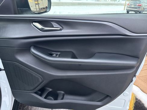 Used 2024 Jeep Grand Cherokee Laredo X image 45