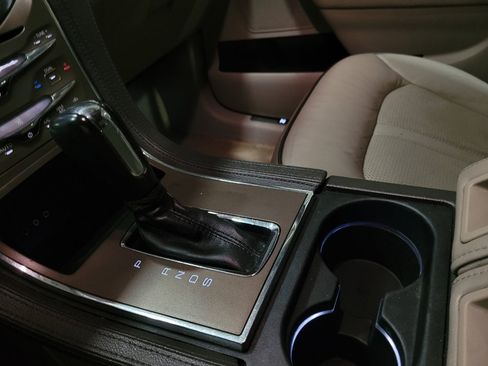 Used 2013 Lincoln MKX image 26