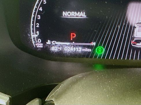 Used 2023 Acura MDX FWD w/ Technology Package image 18