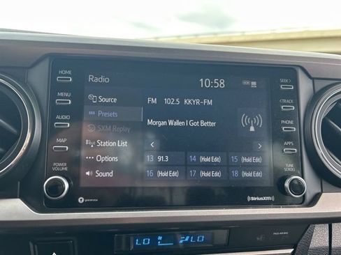 Used 2022 Toyota Tacoma SR5 RWD image 26