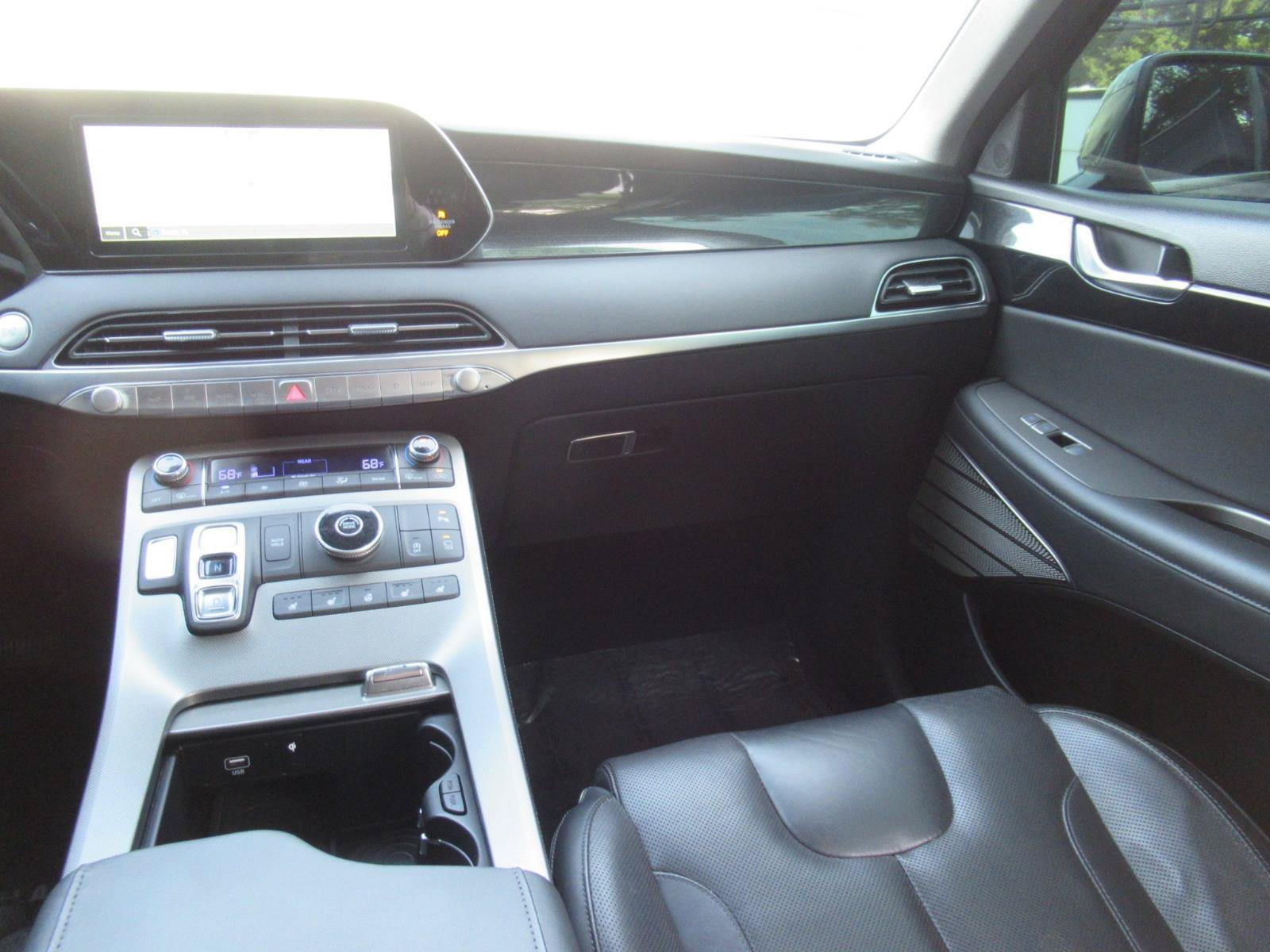 Used 2022 Hyundai Palisade Limited FWD image 15